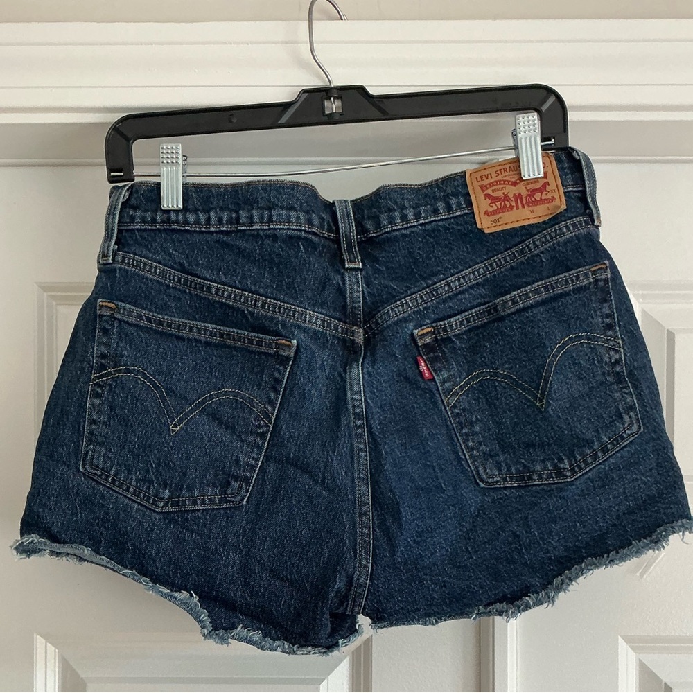 Levi’s 501 Distressed Cut Off Shorts Size 31 - Picture 2 of 8